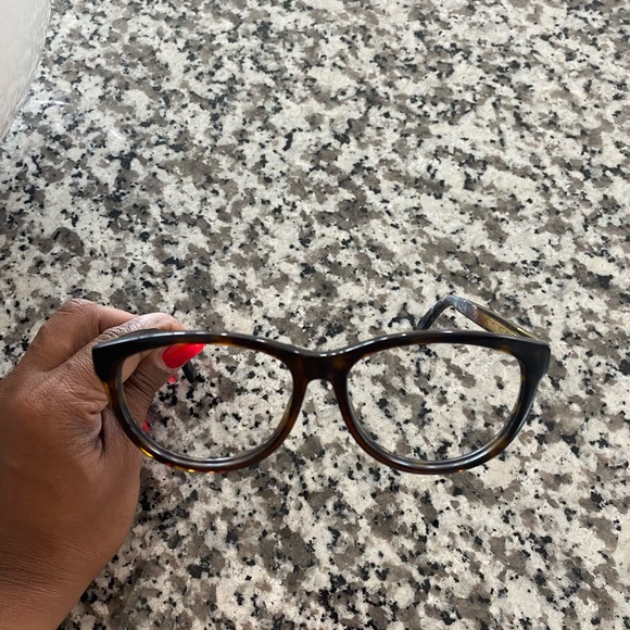 Brown colored Gucci frame with case. - Picture 4 of 4